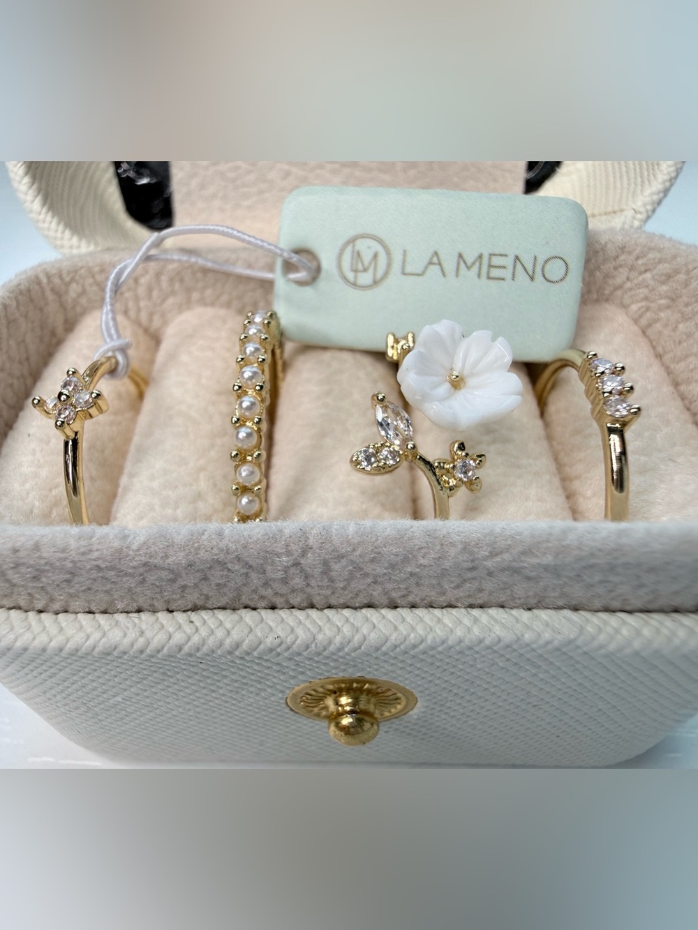 La Meno Gold Floral Pearl Stackable Crystal Pearl Ring Set - White Flower - Picture 5 of 7